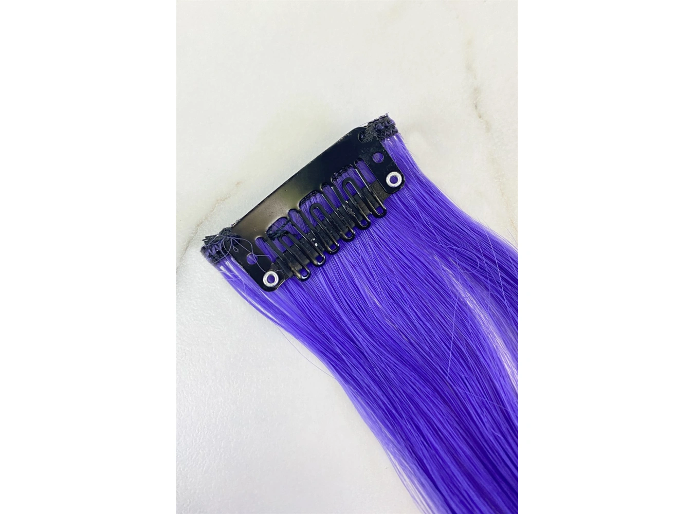 Yan Çıt Çıt Postiş / Mor Renk / 50 Cm