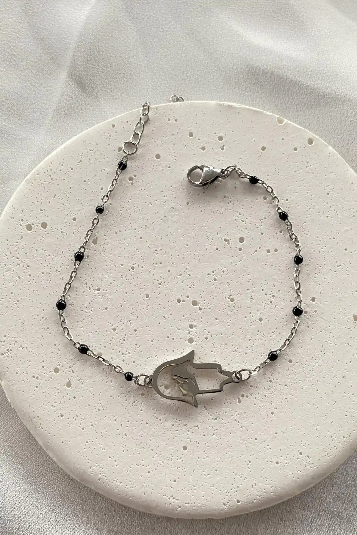 Gümüş Renk Boncuk Detaylı Çelik Bileklik