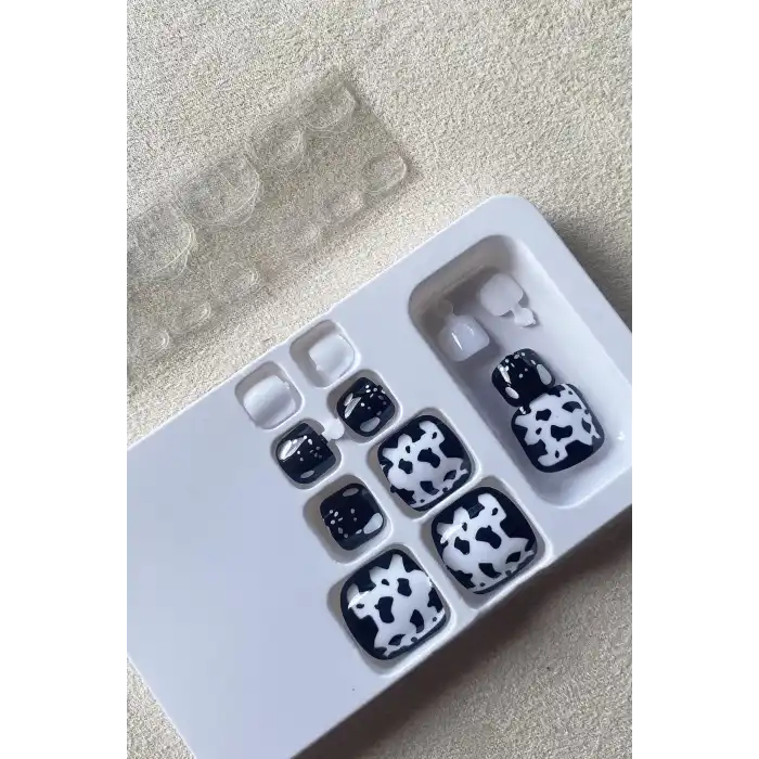 12li Beyaz Renk İnek Figürlü Ayak Takma Tırnak