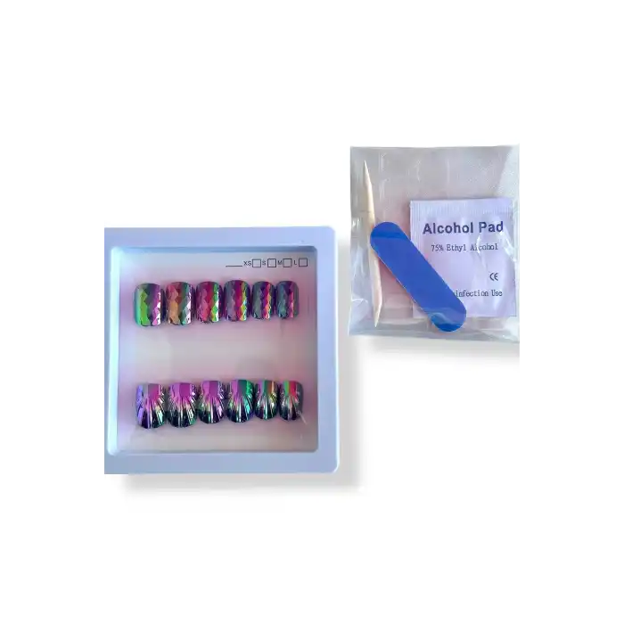12li Mor Renk Karışık Figürlü Jel Görünümlü Takma Tırnak Set (Yapıştırıcılı)