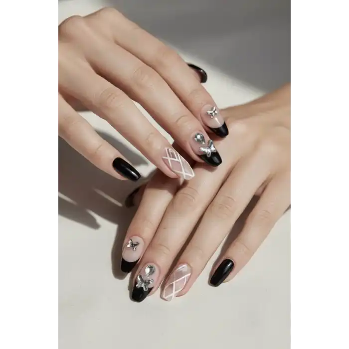 12li Siyah Ve Bej Renk Taş Detaylı Takma Tırnak Set (Yapıştırıcılı)