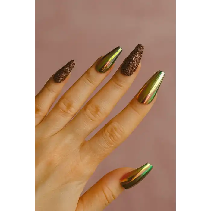 24lü Kahve Renk Simli Ve Hologramlı Takma Tırnak (Yapıştırıcılı)