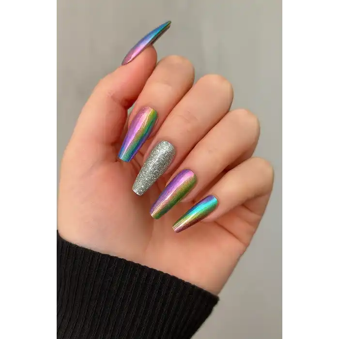 24lü Karışık Renk Simli Ve Hologramlı Takma Tırnak (Yapıştırıcılı)