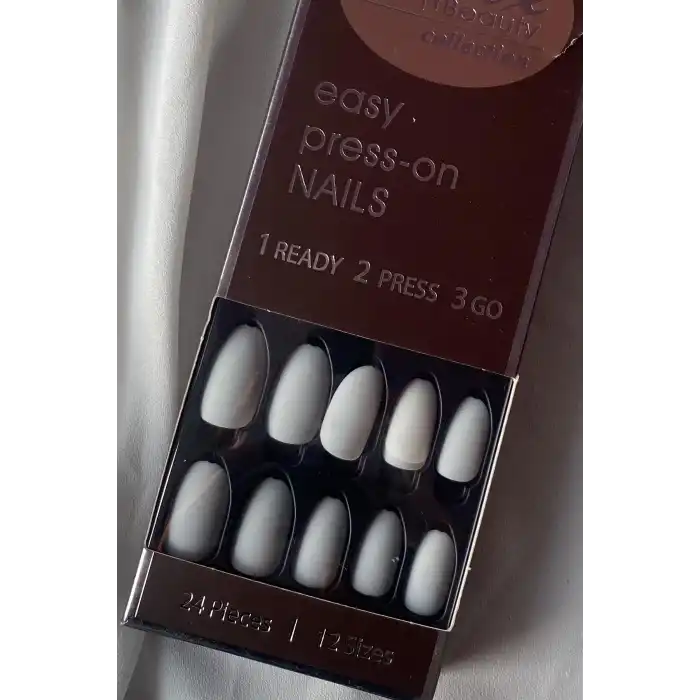 24lü Mat Beyaz Renk Takma Tırnak Seti