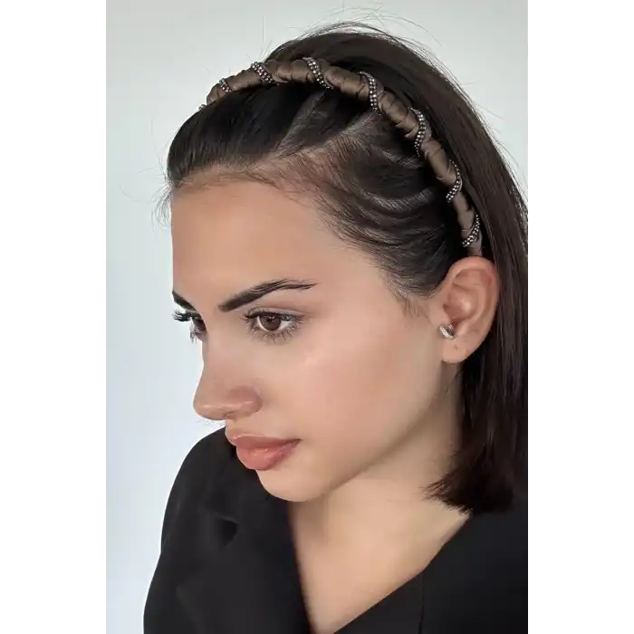 Açık Kahve Renk Taş Detaylı Taraklı Taç