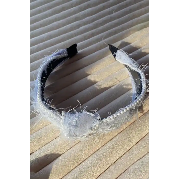 Açık Mavi Renk İnci Detaylı Taç