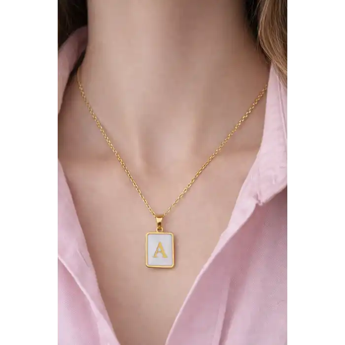 Altın Renk A Harf Çelik Kolye