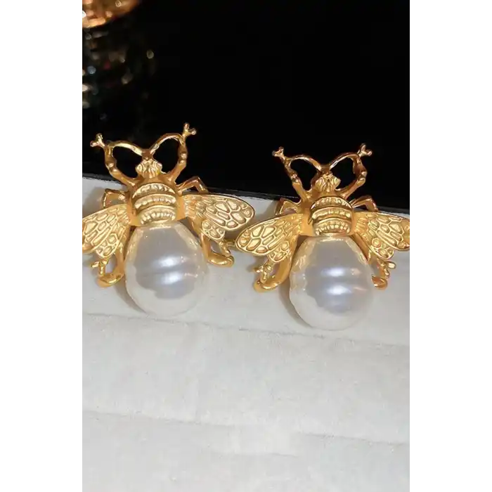 Altın Renk Arı Figürlü İnci Detaylı Çelik Küpe (Çift)