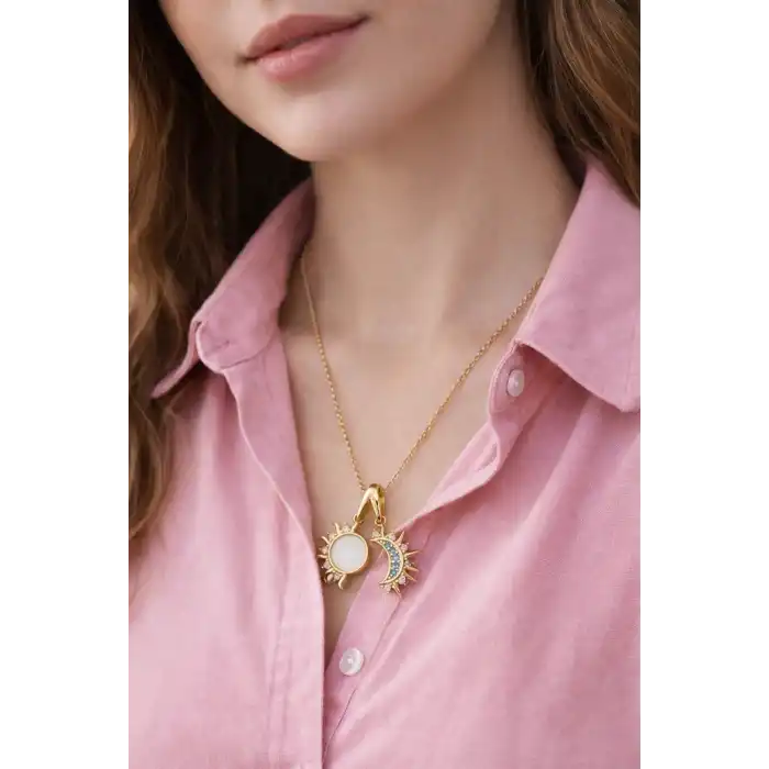 Altın Renk Ay Ve Güneş Figürlü Çelik Kolye