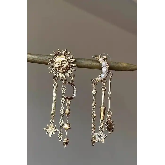 Altın Renk Ay Ve Güneş Figürlü Küpe (Çift)