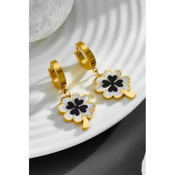 Altın Renk Çiçek Figürlü Çelik Küpe (Çift)