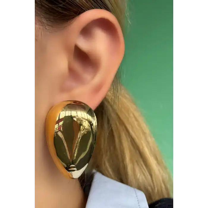 Altın Renk Damla Figürlü Küpe (Çift)