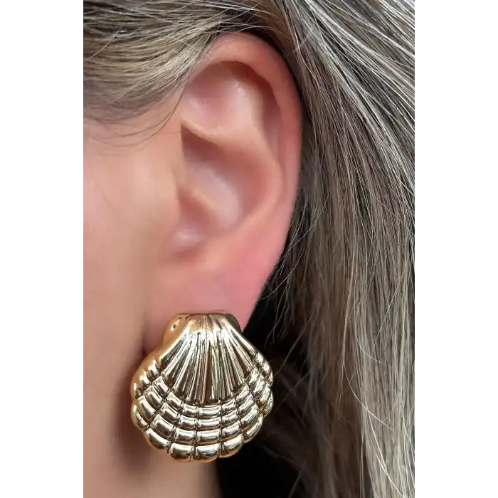 Altın Renk Deniz Kabuğu Figürlü Küpe Set