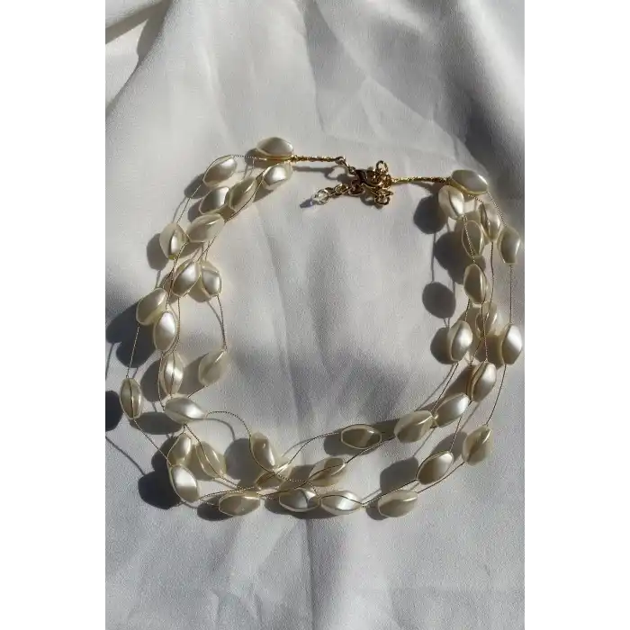 Altın Renk İnci Detaylı Choker Kolye