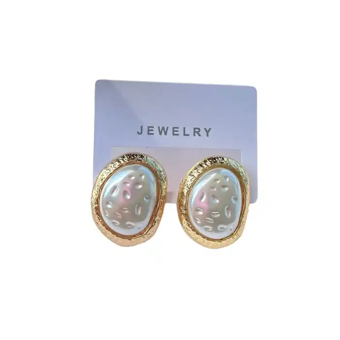 Altın Renk İnci Detaylı Küpe (Çift)