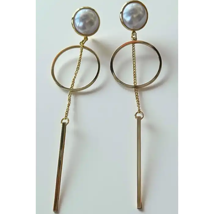 Altın Renk İnci Detaylı Sallantılı Küpe (Çift)