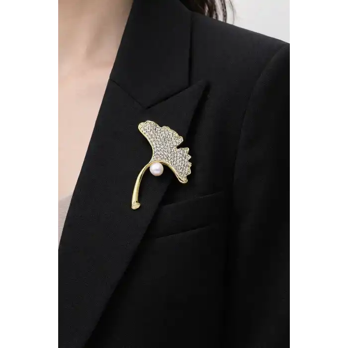 Altın Renk İnci Detaylı Taşlı Broş