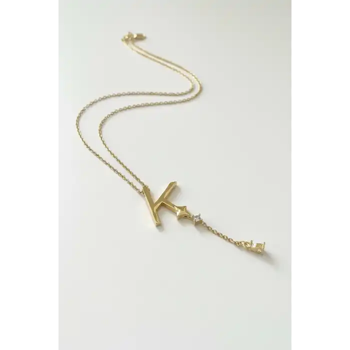 Altın Renk K Harfli Taş Detaylı Çelik Kolye
