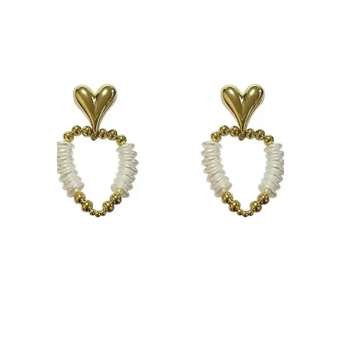Altın Renk Kalp Figürlü İnci Detaylı Abiye Küpe (Çift)