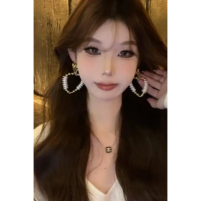 Altın Renk Kalp Figürlü İnci Detaylı Abiye Küpe (Çift)