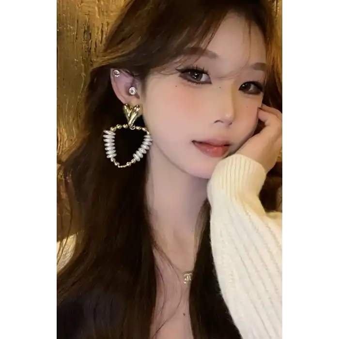 Altın Renk Kalp Figürlü İnci Detaylı Abiye Küpe (Çift)