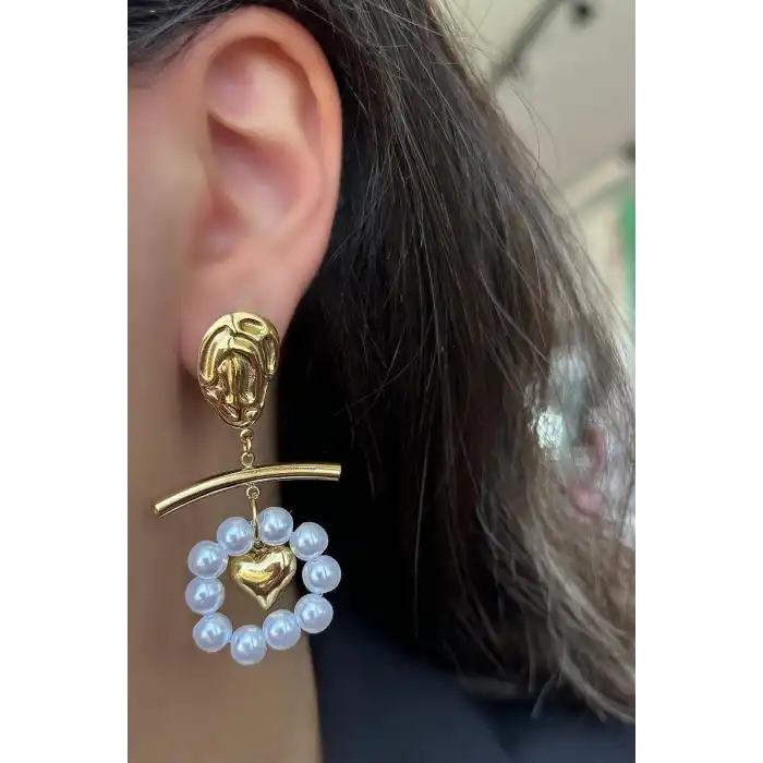 Altın Renk Kalp Figürlü İnci Detaylı Çelik Küpe (Çift)