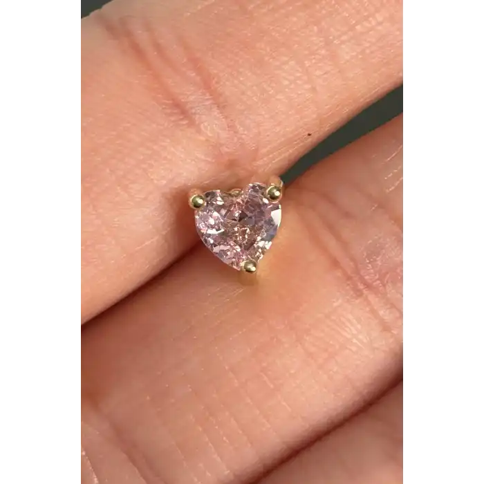 Altın Renk Kalp Figürlü Taş Detaylı Cerrahi Çelik Tragus/Kıkırdak Küpe/Piercing (Tek)
