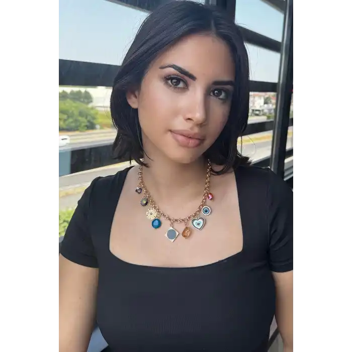 Altın Renk Karışık Figürlü Kolye