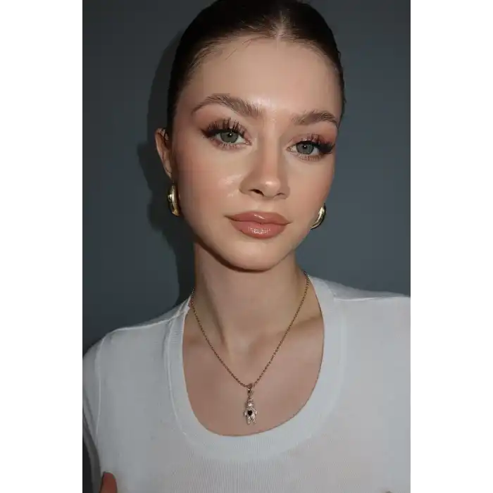 Altın Renk Siyah Taş Detaylı YSX Kolye