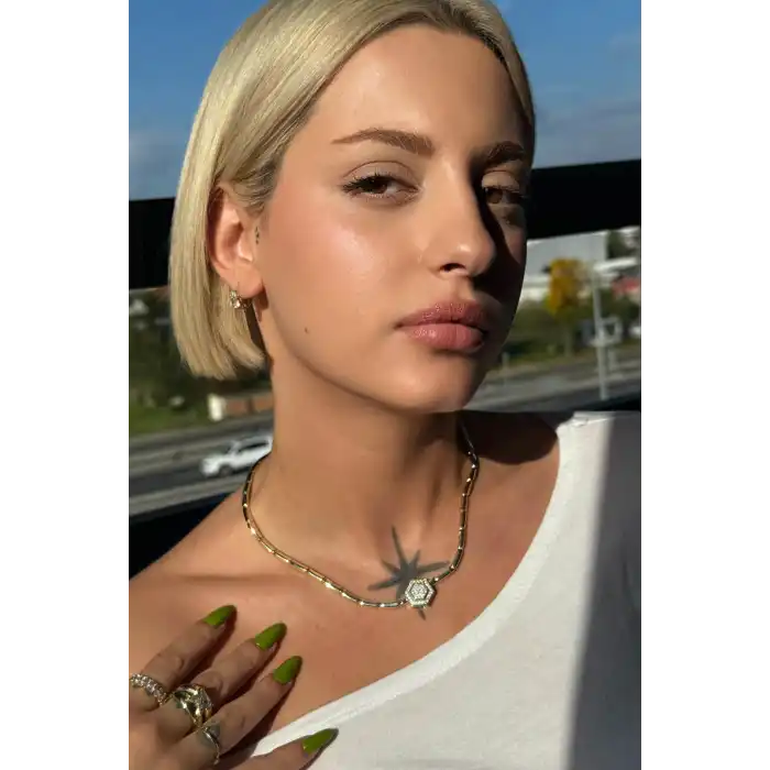 Altın Renk Taş Detaylı 14K Altın Kaplama VİP Kolye