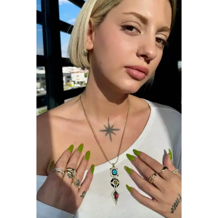 Altın Renk Taş Detaylı 14K Altın Kaplama VİP Kolye