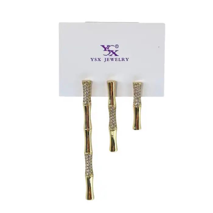 Altın Renk Taş Detaylı 3lü YSX Küpe Set