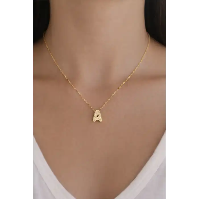 Altın Renk Taş Detaylı A Harfli Çelik Kolye