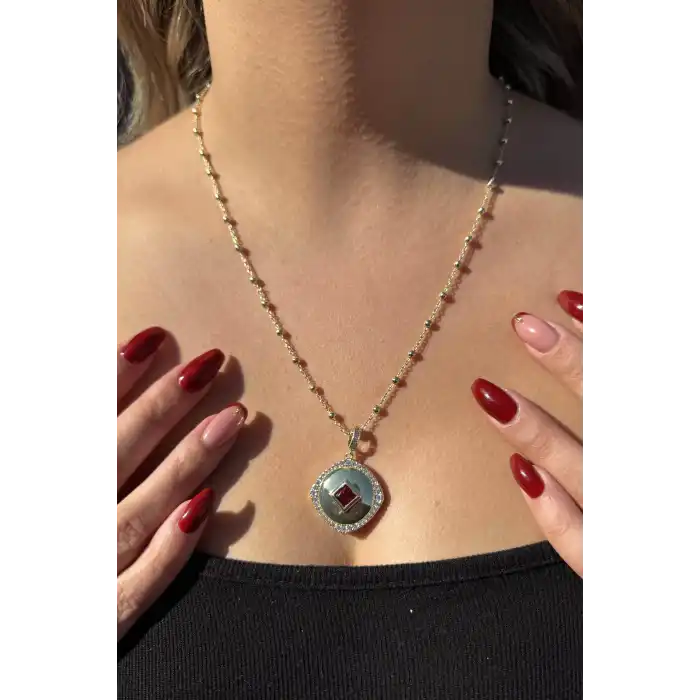 Altın Renk Taş Detaylı Altın Kaplama VİP Kolye