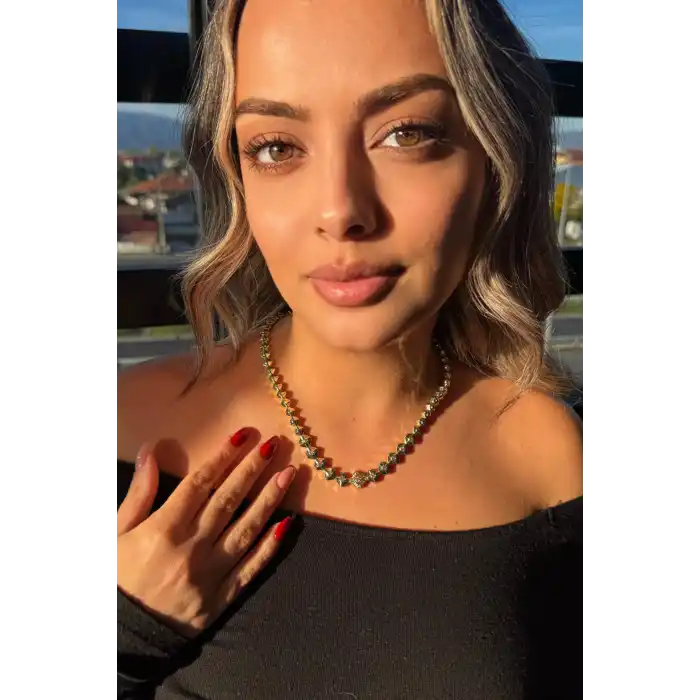 Altın Renk Taş Detaylı Altın Kaplama VİP Kolye