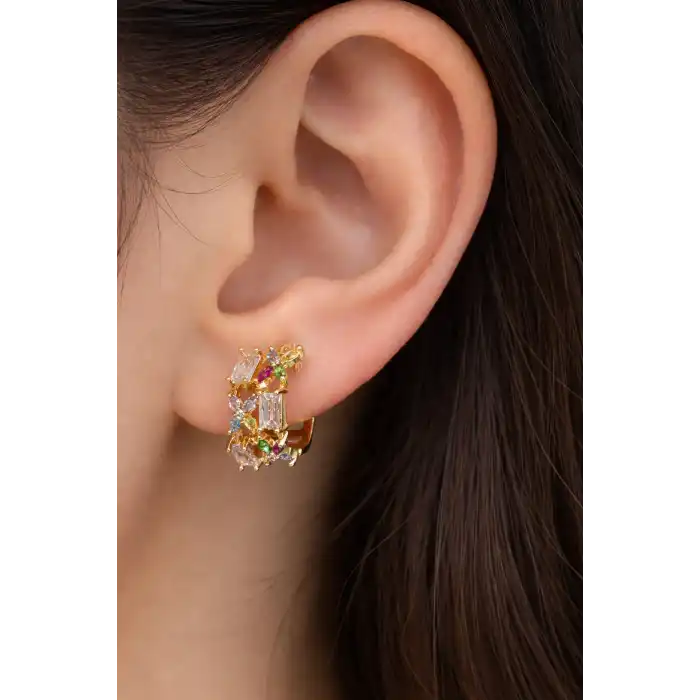 Altın Renk Taş Detaylı Çelik Küpe (Çift)