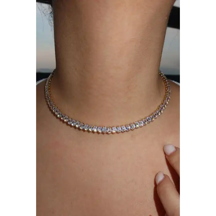 Altın Renk Taş Detaylı Choker Kolye