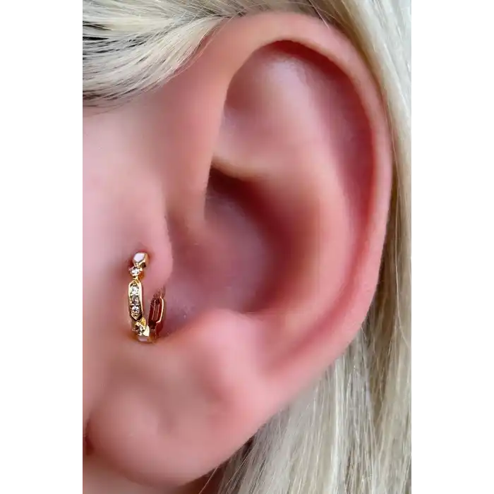 Altın Renk Taş Detaylı Halka Çelik Tragus/Kıkırdak Küpe/Piercing (Tek)