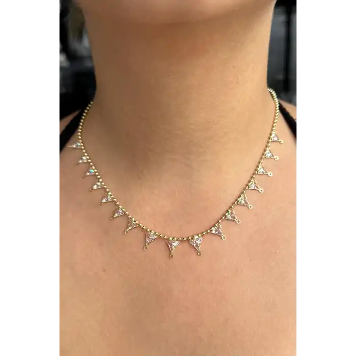 Altın Renk Taş Detaylı Kolye