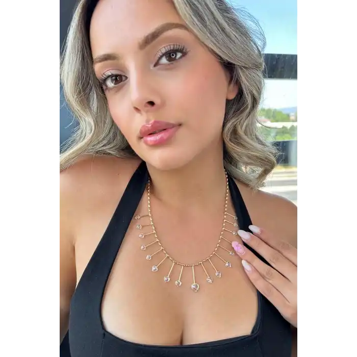 Altın Renk Taş Detaylı Kolye