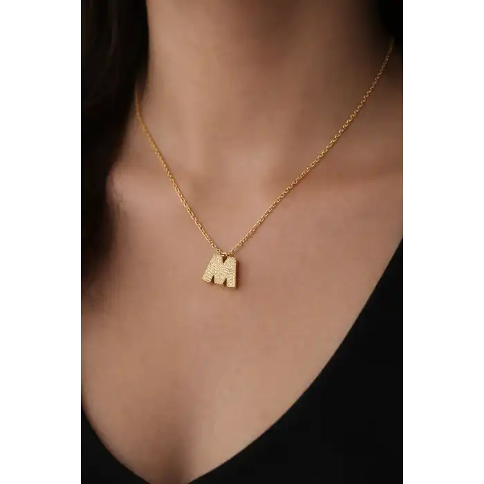 Altın Renk Taş Detaylı M Harfli Çelik Kolye