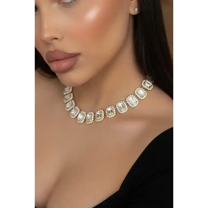 Altın Renk Taş Detaylı Tasarım Abiye Kolye