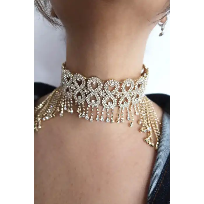 Altın Renk Taş Detaylı Tasarım Choker Kolye