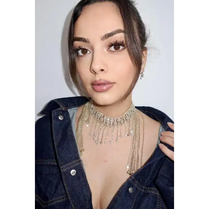 Altın Renk Taş Detaylı Tasarım Choker Kolye