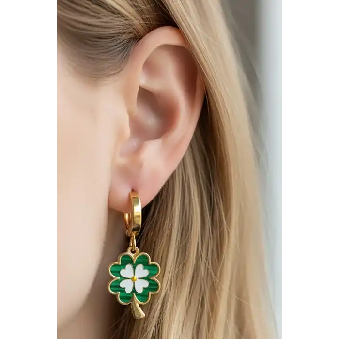 Altın Renk Yonca Figürlü Çelik Küpe (Çift)