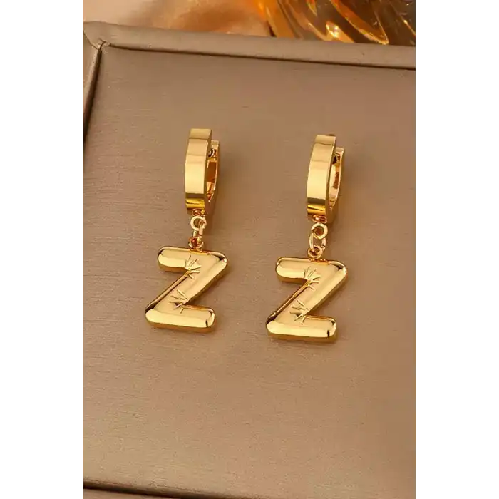 Altın Renk Z Harf Çelik Küpe (Çift)