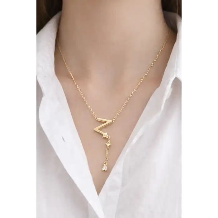 Altın Renk Z Harfli Taş Detaylı Çelik Kolye