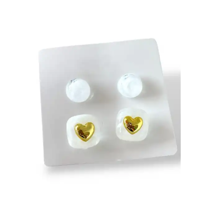 Altın Ve Beyaz Renk Kalp Figürlü Küpe Set
