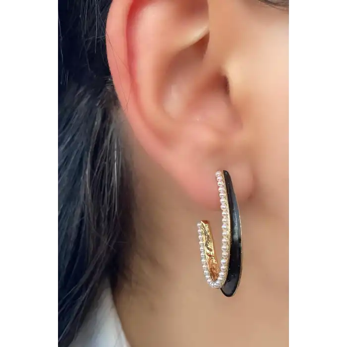 Altın Ve Siyah Renk İnci Detaylı Küpe (Çift)