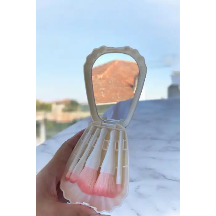 Beyaz Renk Deniz Kabuğu Figürlü Makyaj Fırçası/ Ayna Set